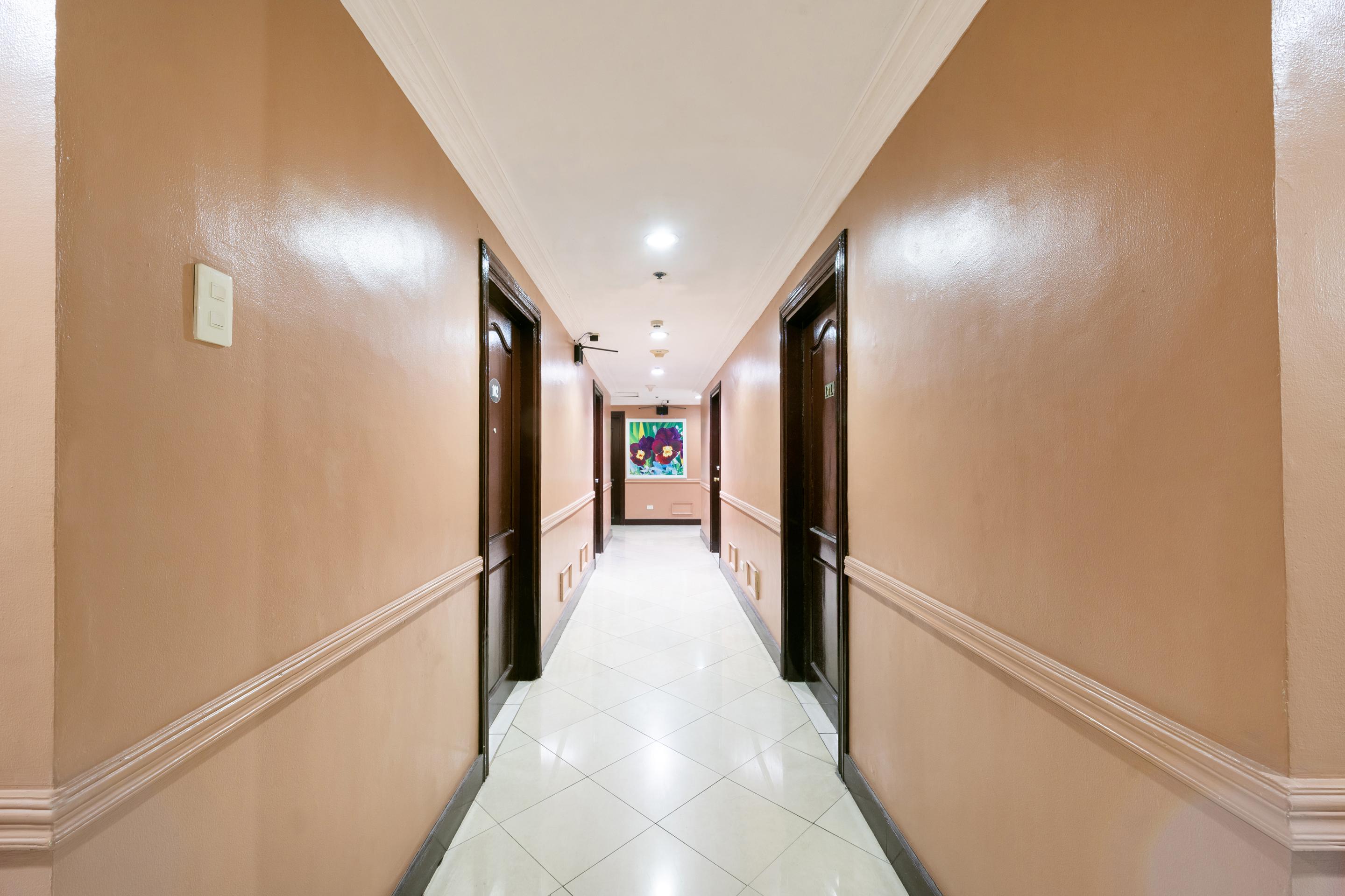 Oyo 115 Northridge Mansions Hotel Quezon City Exterior foto