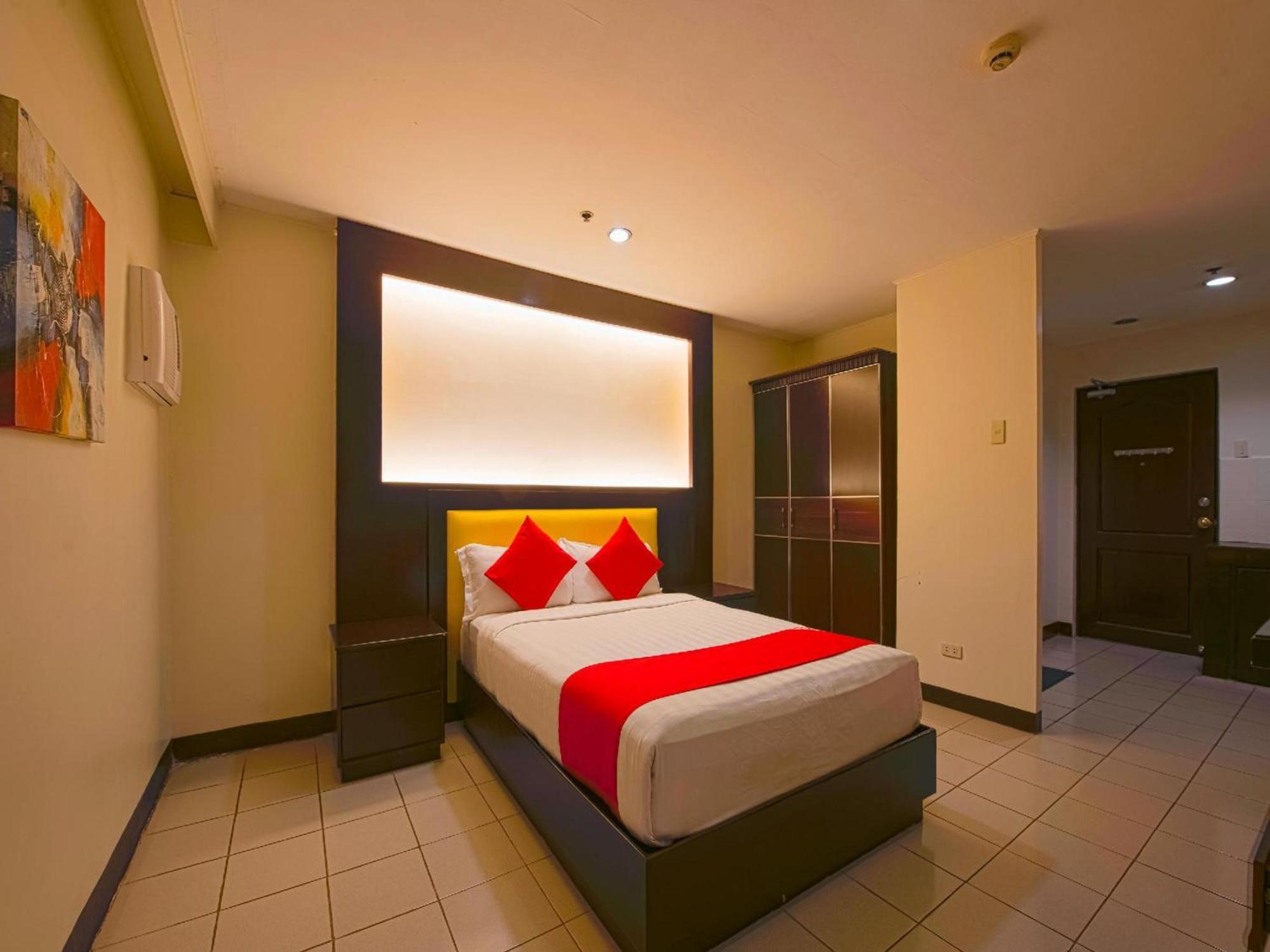 Oyo 115 Northridge Mansions Hotel Quezon City Exterior foto