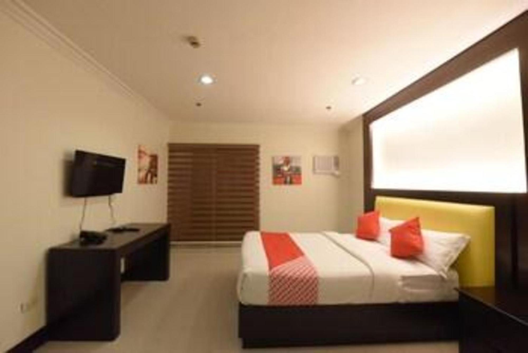 Oyo 115 Northridge Mansions Hotel Quezon City Exterior foto