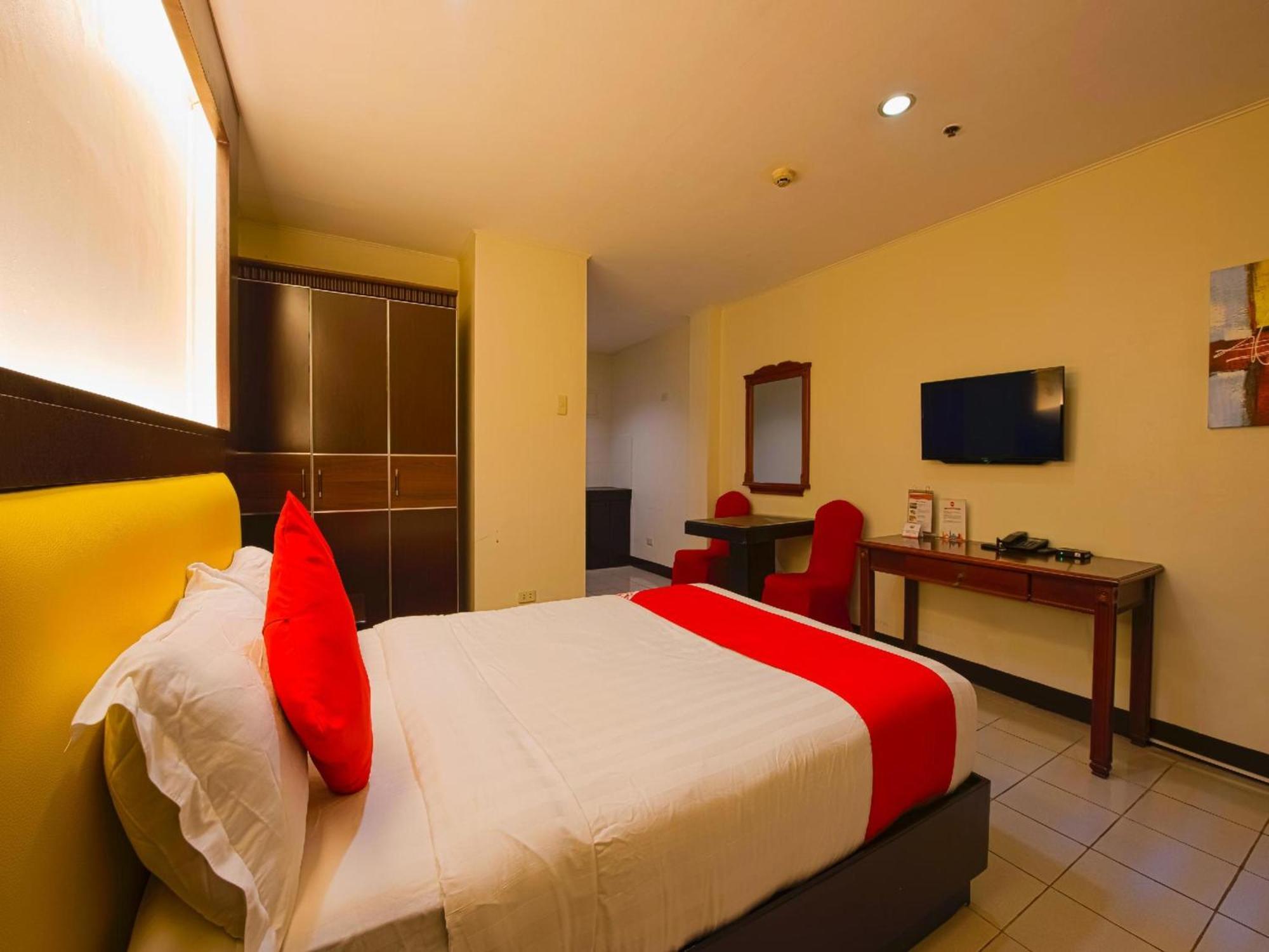 Oyo 115 Northridge Mansions Hotel Quezon City Exterior foto