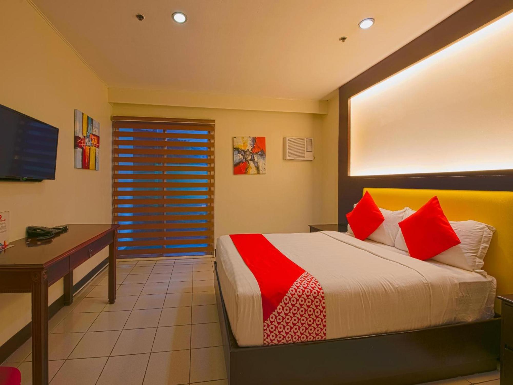 Oyo 115 Northridge Mansions Hotel Quezon City Exterior foto