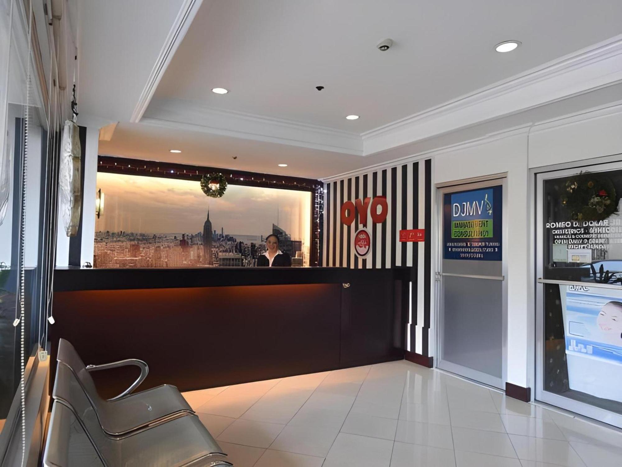 Oyo 115 Northridge Mansions Hotel Quezon City Exterior foto