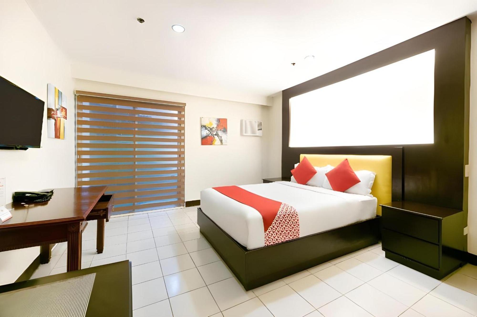 Oyo 115 Northridge Mansions Hotel Quezon City Exterior foto
