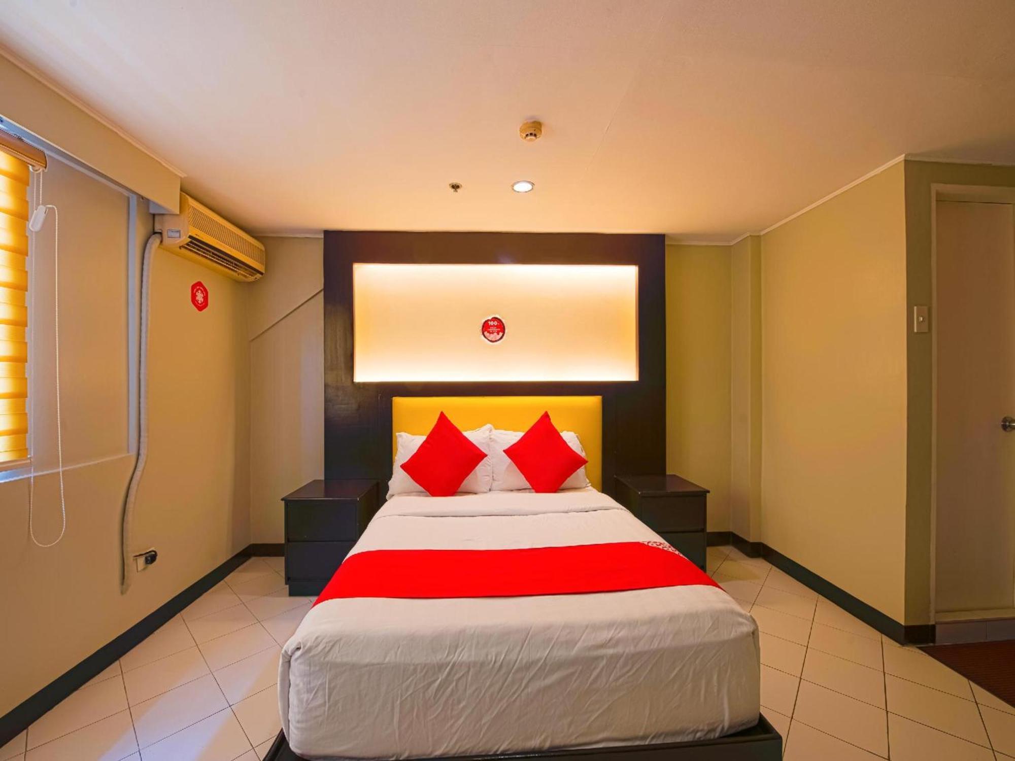 Oyo 115 Northridge Mansions Hotel Quezon City Exterior foto